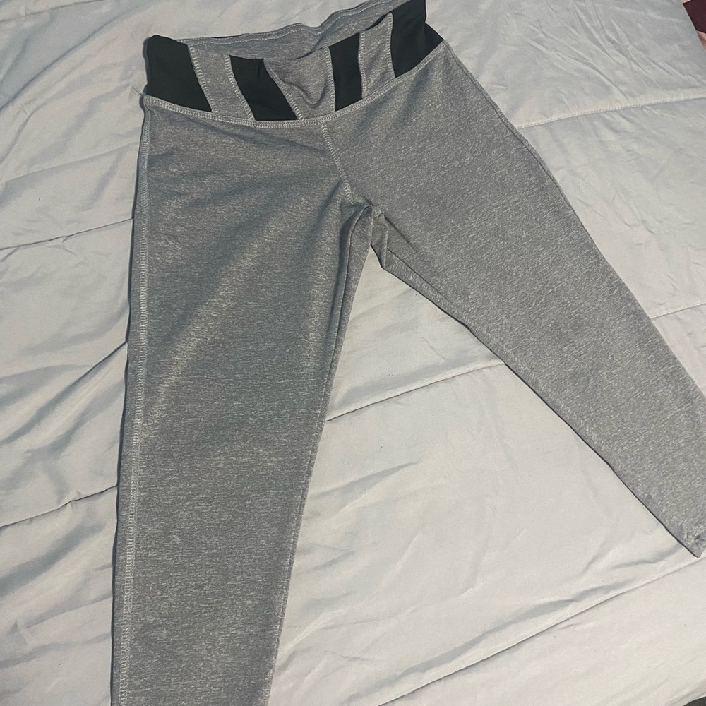 Athletic Capri Leggings